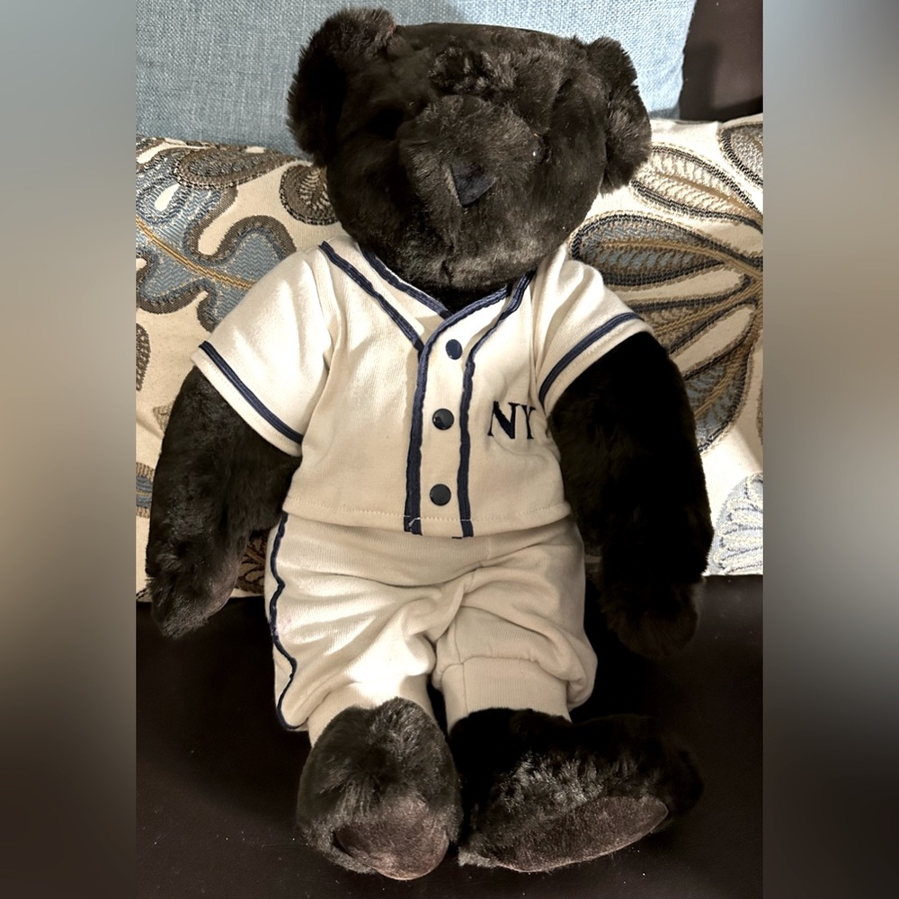 YANKEES Authentic Vermont Teddy Bear Company Customized #8 Yogi Berra Teddy Bear